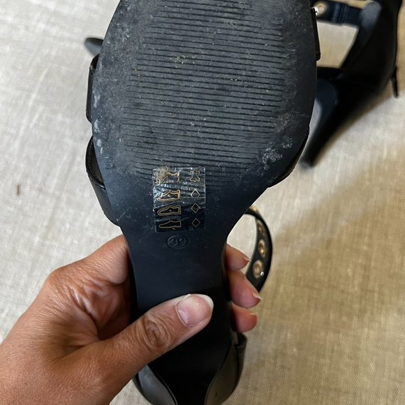 Le Chateau Black Leather heels with grommets/metal eyelet Size 9 - Picture 6 of 15